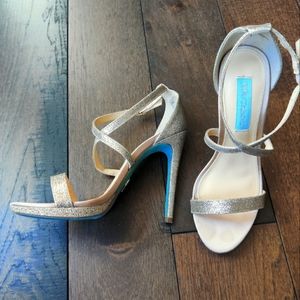 Betsey Johnson Gold Glitter Strappy Heels - Size 6.5